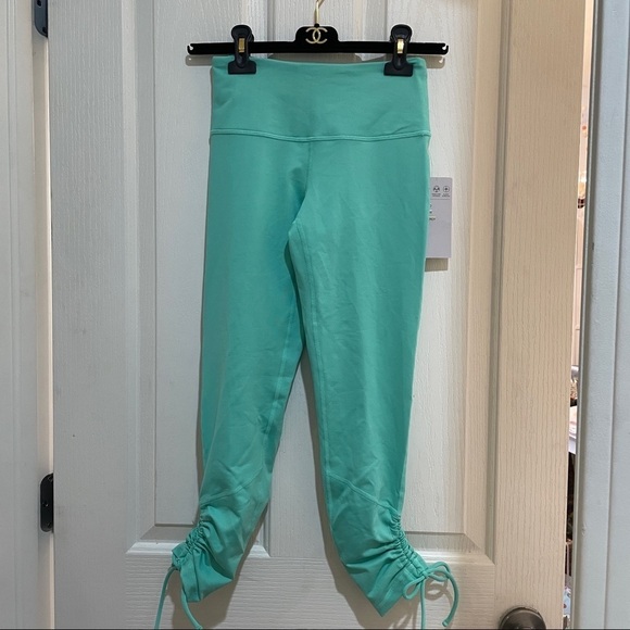 New Z By Zella Women's High Waist Ruched Tie Hem 7/8 Leggings Green size XS nwt - Picture 3 of 6